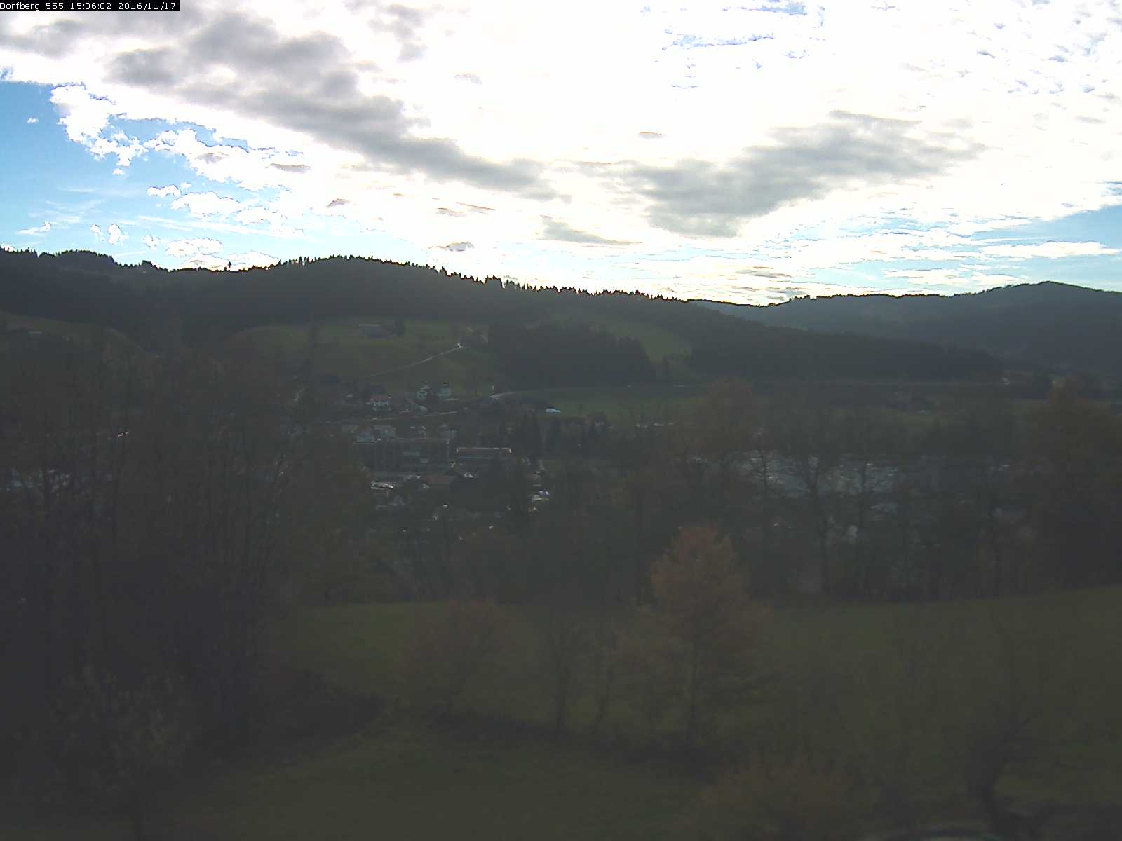 Webcam-Bild: Aussicht vom Dorfberg in Langnau 20161117-150601