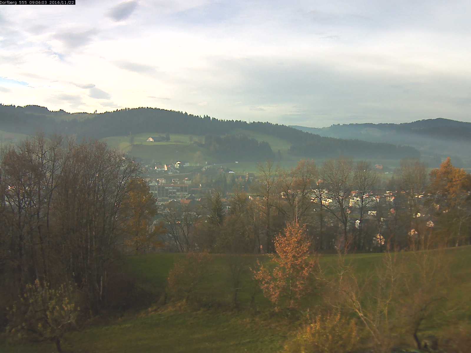 Webcam-Bild: Aussicht vom Dorfberg in Langnau 20161122-090601