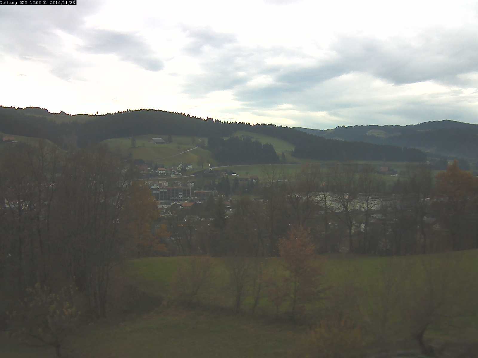Webcam-Bild: Aussicht vom Dorfberg in Langnau 20161123-120601