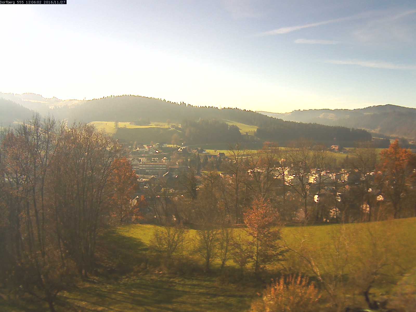 Webcam-Bild: Aussicht vom Dorfberg in Langnau 20161127-120601