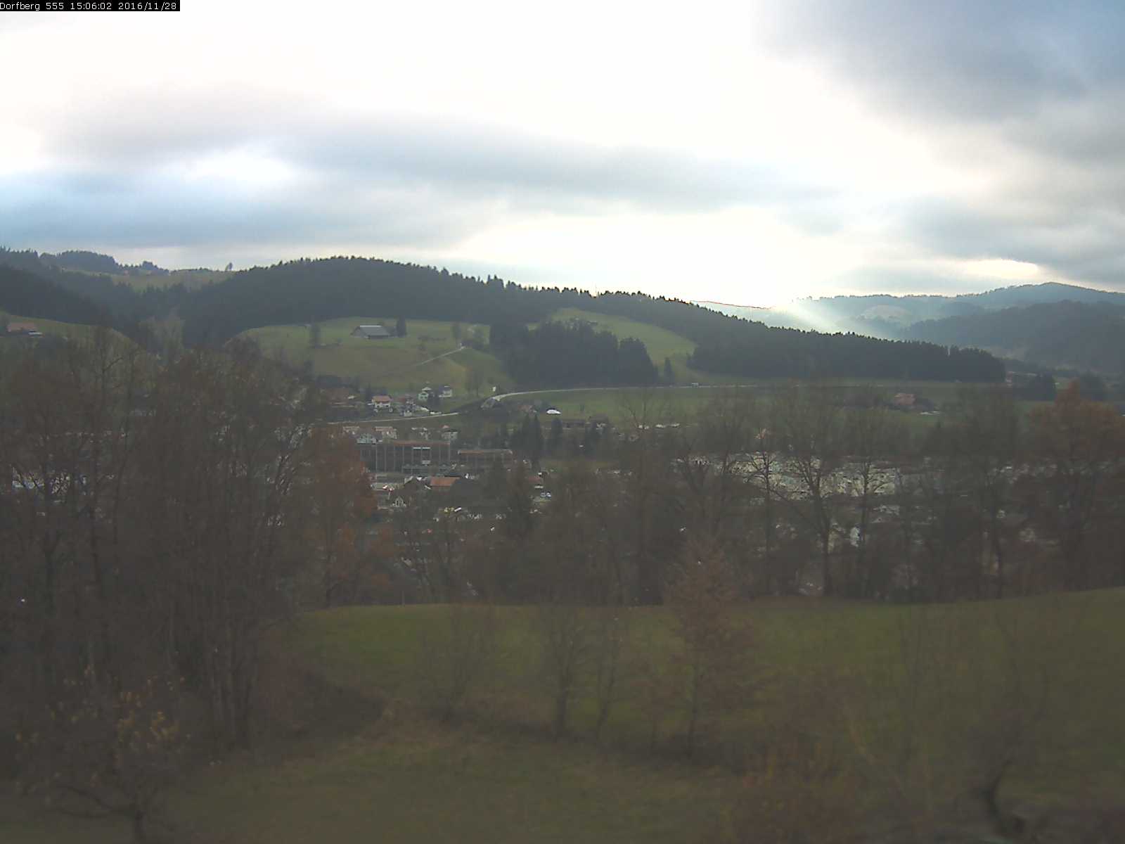 Webcam-Bild: Aussicht vom Dorfberg in Langnau 20161128-150601