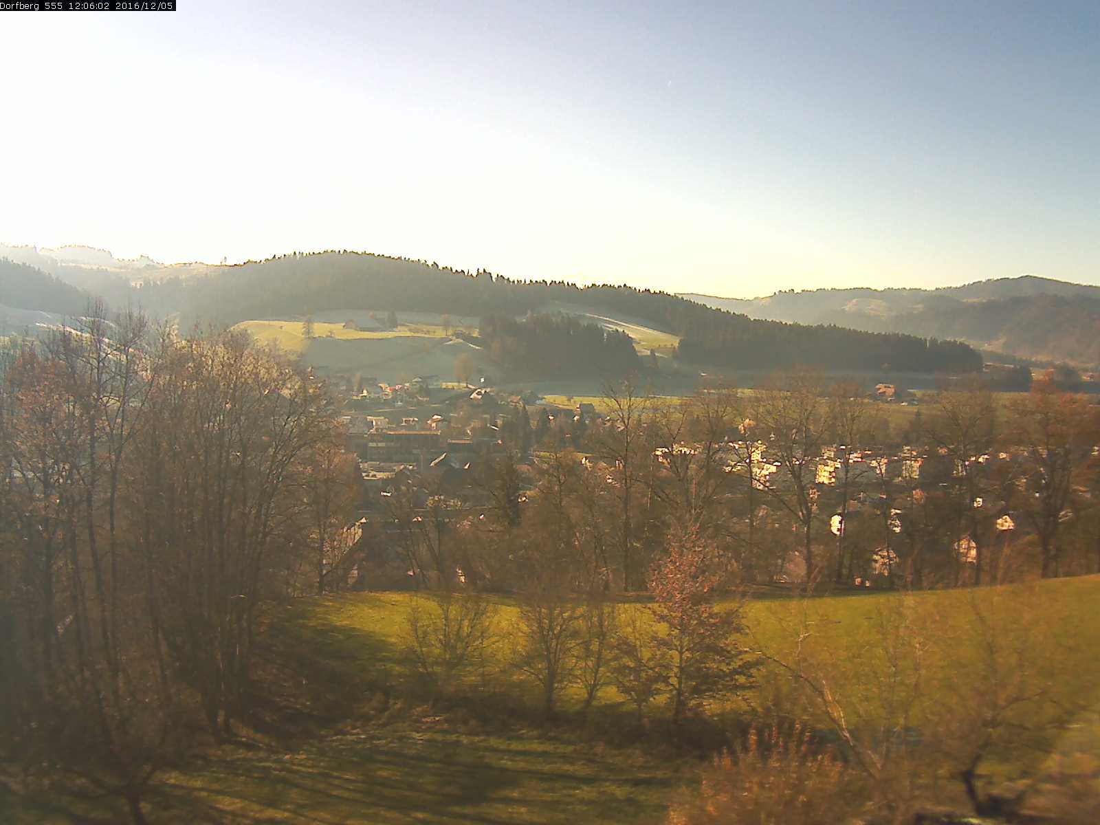 Webcam-Bild: Aussicht vom Dorfberg in Langnau 20161205-120601