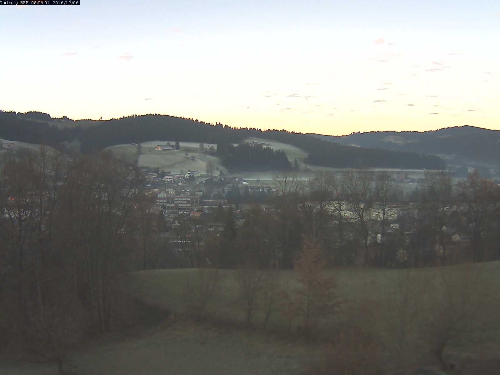 Webcam-Bild: Aussicht vom Dorfberg in Langnau 20161206-080601