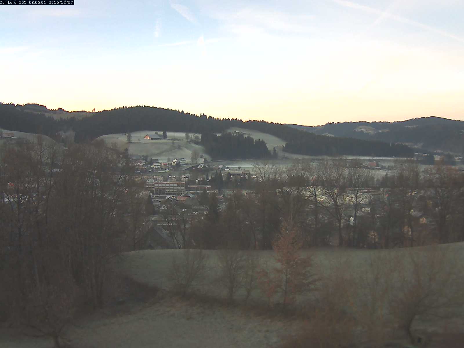 Webcam-Bild: Aussicht vom Dorfberg in Langnau 20161207-080601