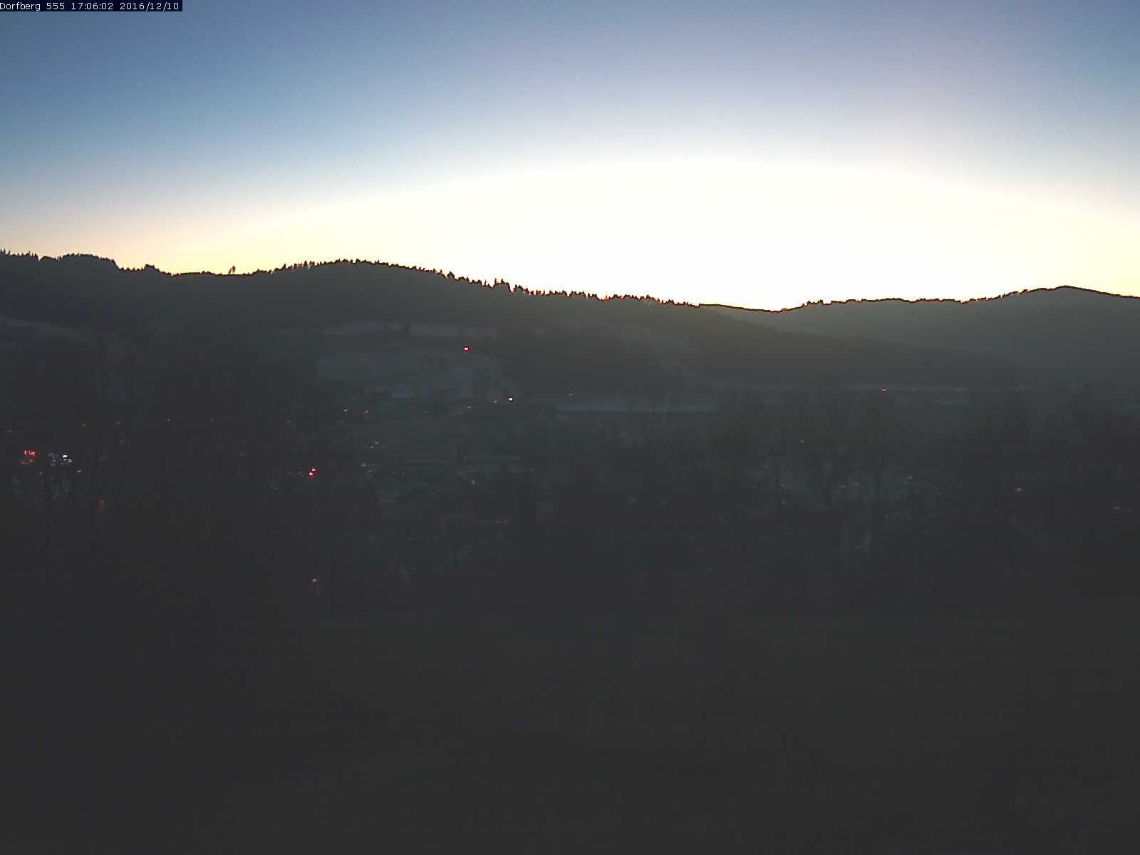 Webcam-Bild: Aussicht vom Dorfberg in Langnau 20161210-170601