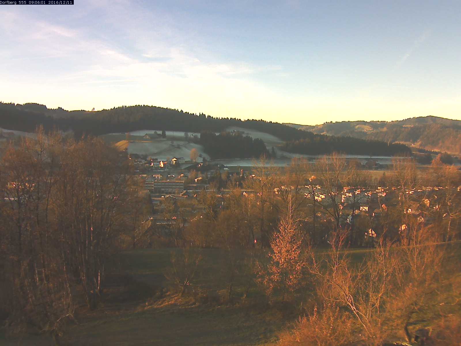 Webcam-Bild: Aussicht vom Dorfberg in Langnau 20161211-090601