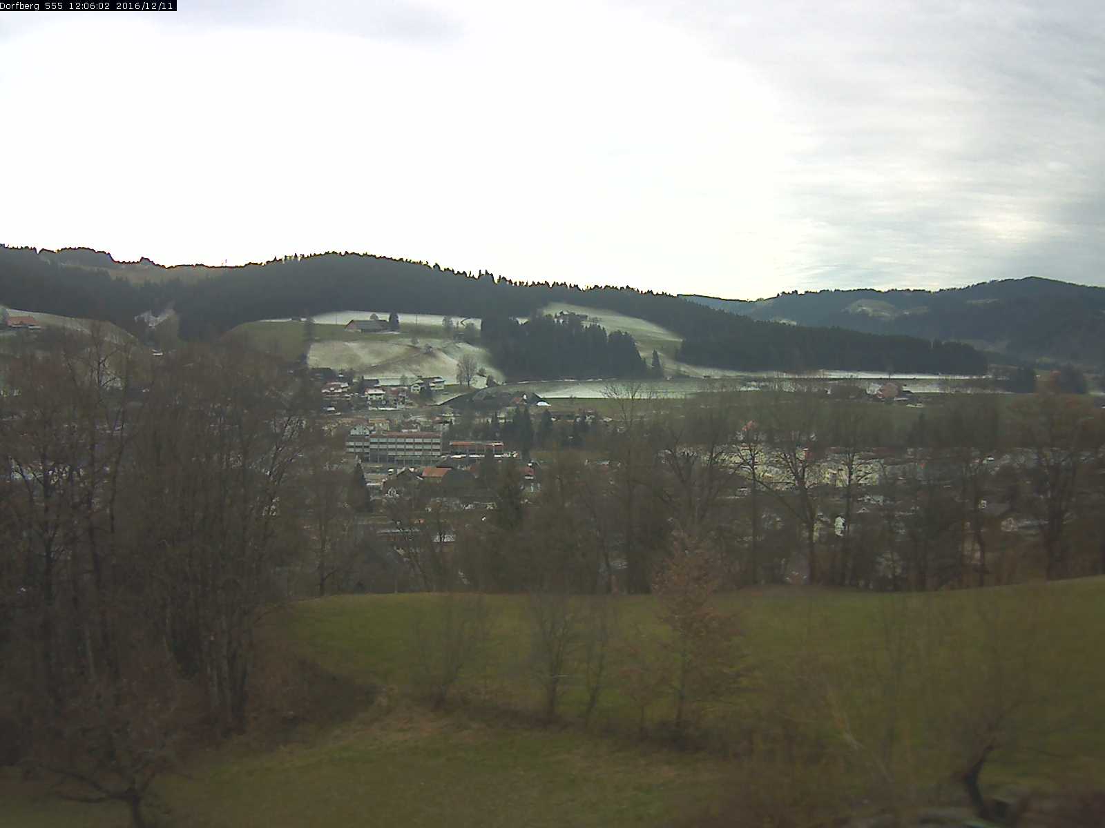 Webcam-Bild: Aussicht vom Dorfberg in Langnau 20161211-120601