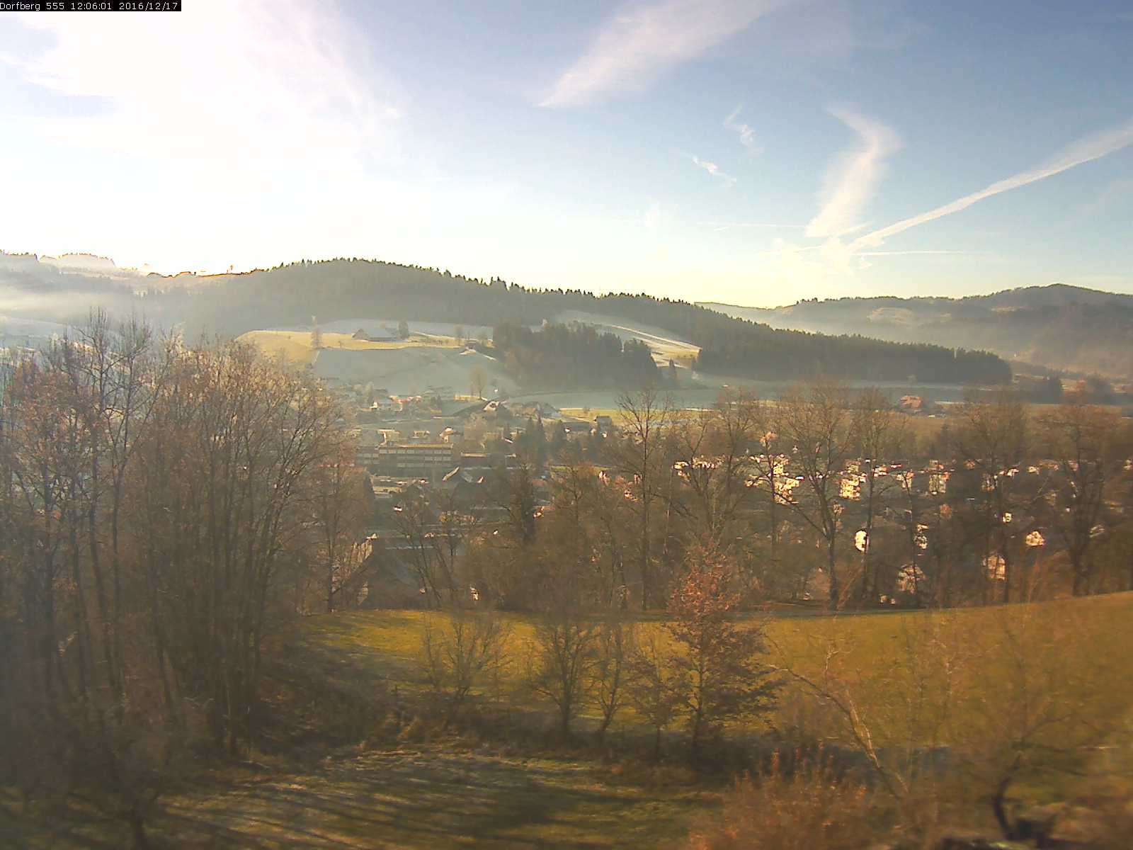 Webcam-Bild: Aussicht vom Dorfberg in Langnau 20161217-120601