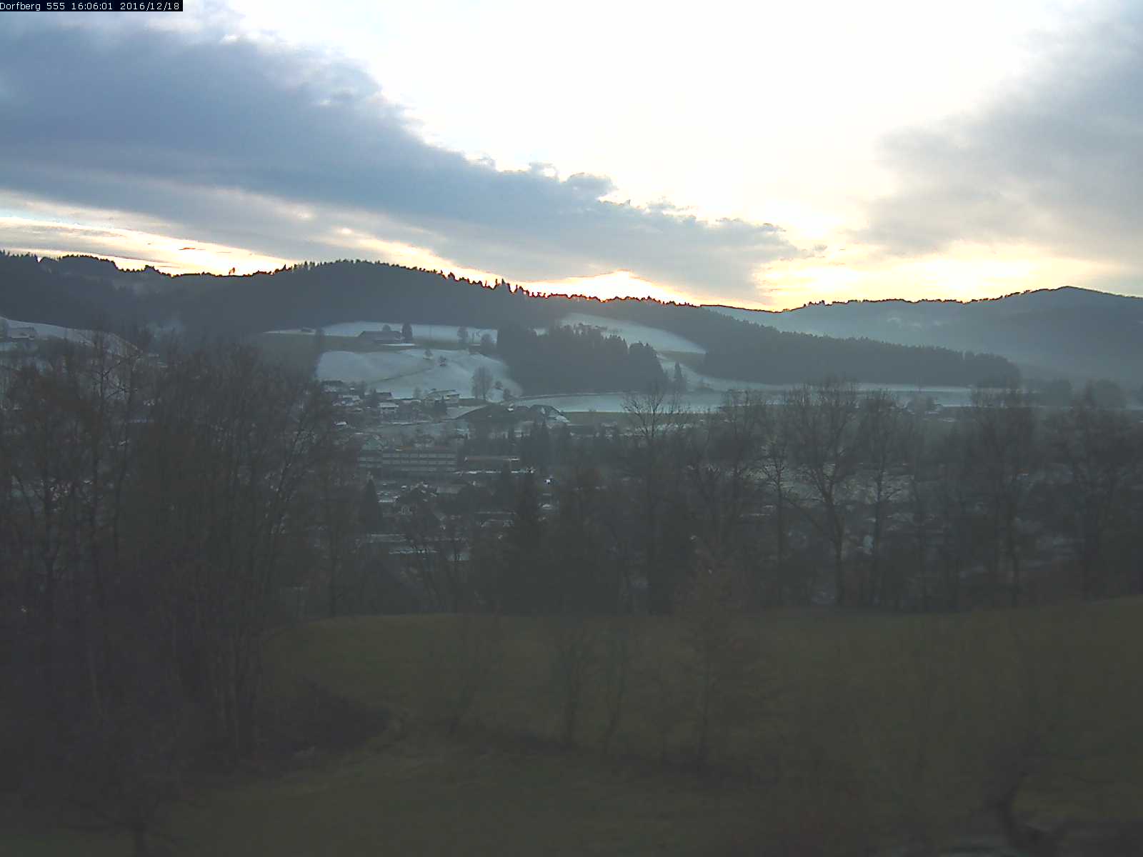 Webcam-Bild: Aussicht vom Dorfberg in Langnau 20161218-160601