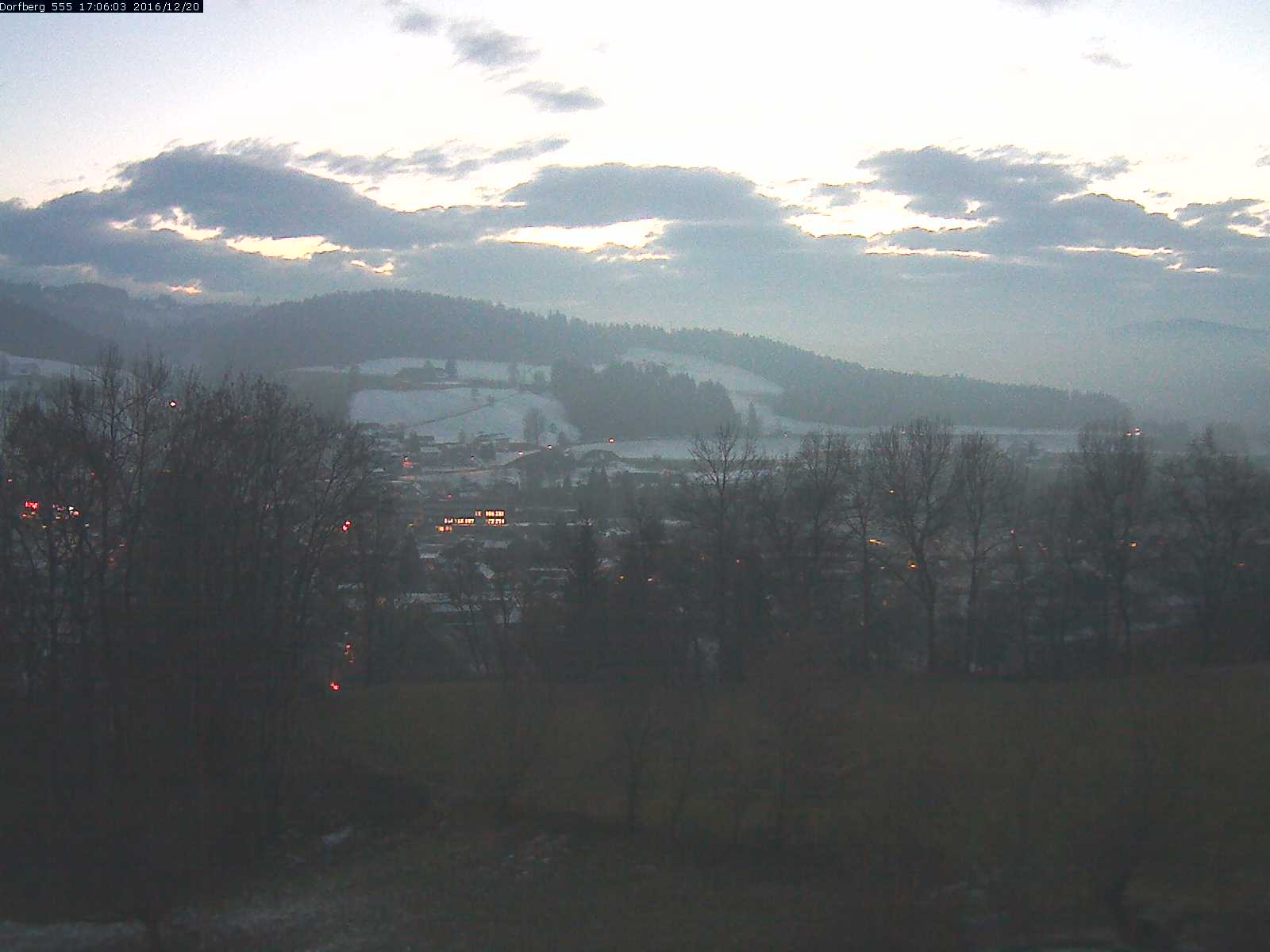 Webcam-Bild: Aussicht vom Dorfberg in Langnau 20161220-170602