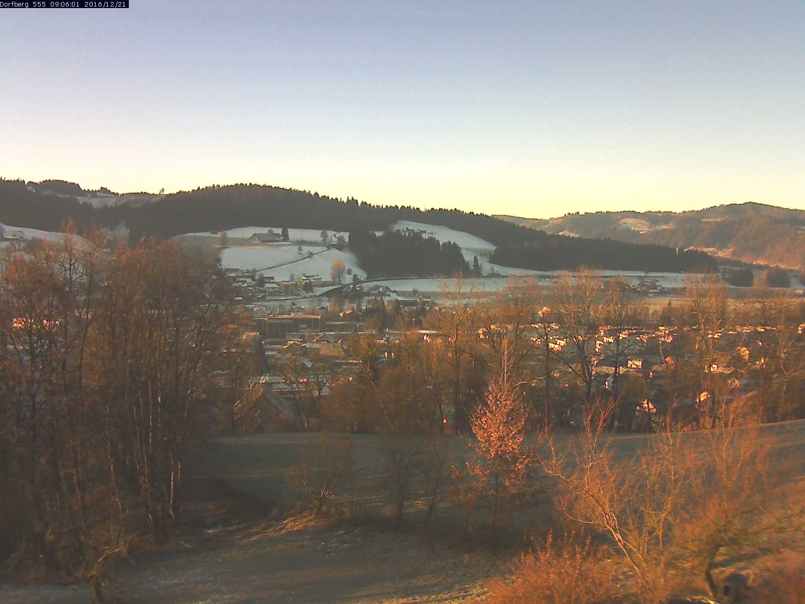 Webcam-Bild: Aussicht vom Dorfberg in Langnau 20161221-090601