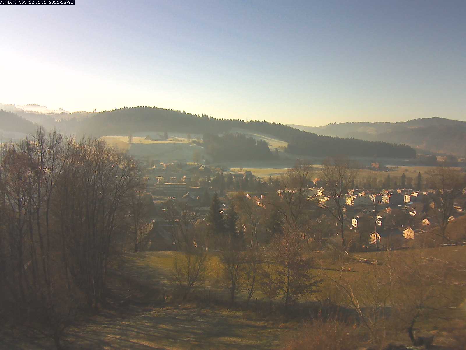 Webcam-Bild: Aussicht vom Dorfberg in Langnau 20161230-120601