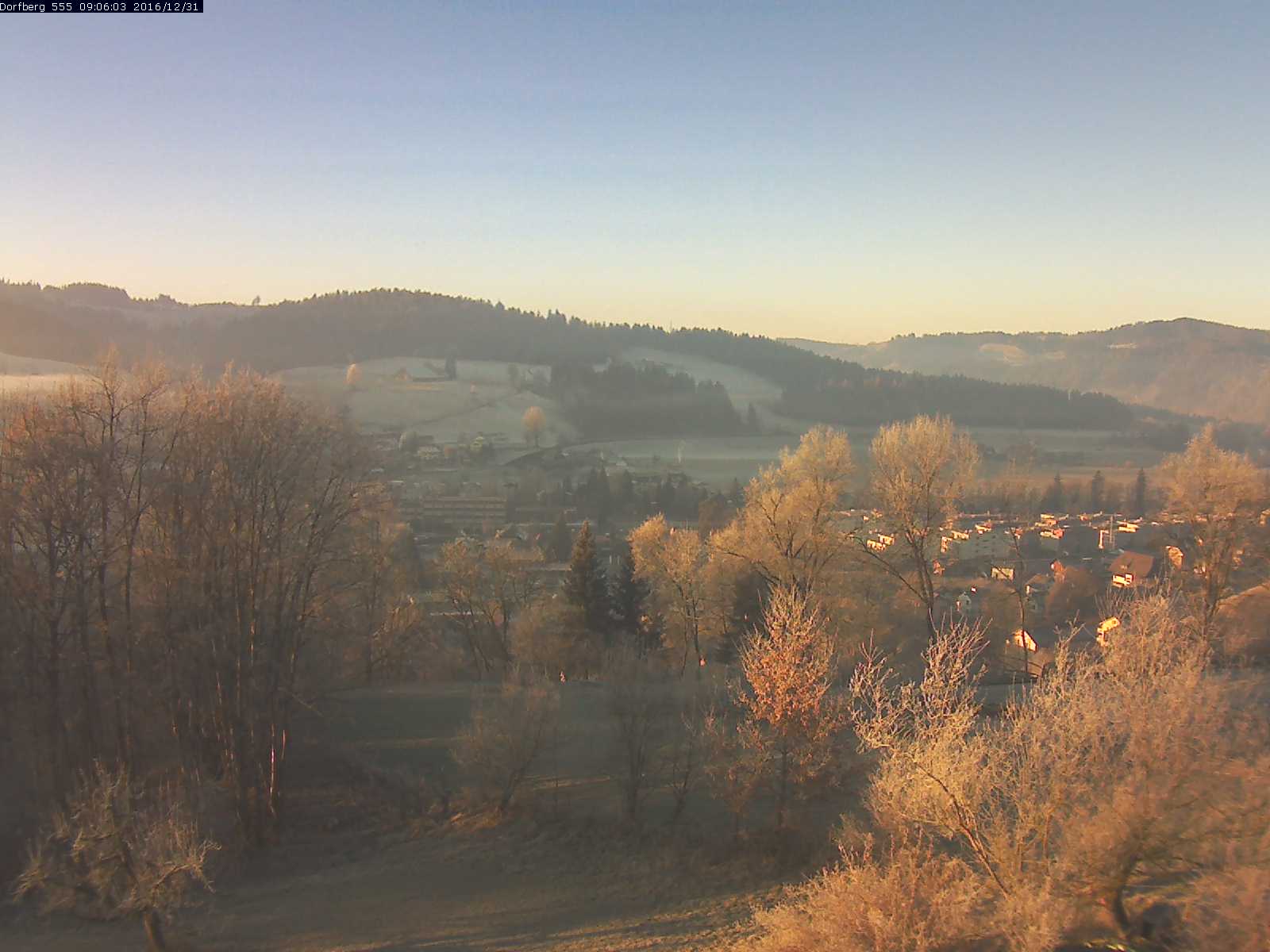 Webcam-Bild: Aussicht vom Dorfberg in Langnau 20161231-090601