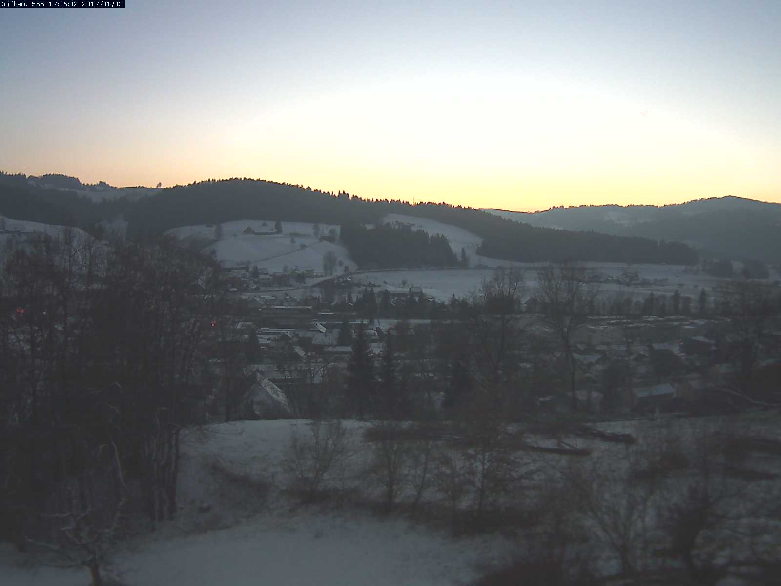 Webcam-Bild: Aussicht vom Dorfberg in Langnau 20170103-170601