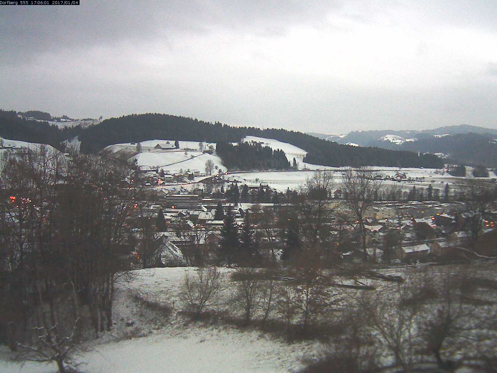 Webcam-Bild: Aussicht vom Dorfberg in Langnau 20170104-170601