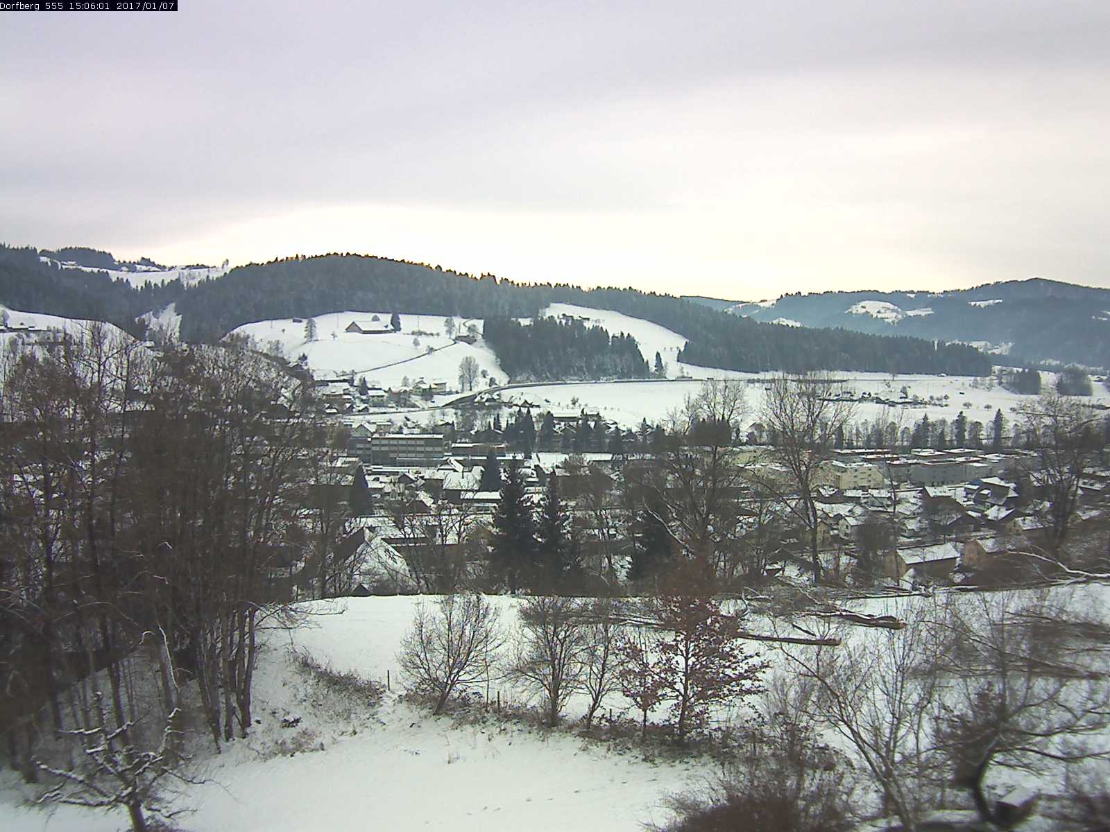 Webcam-Bild: Aussicht vom Dorfberg in Langnau 20170107-150601