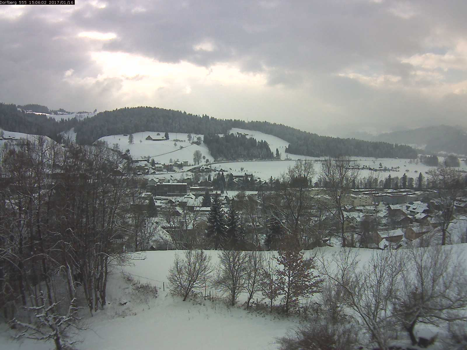 Webcam-Bild: Aussicht vom Dorfberg in Langnau 20170116-150601