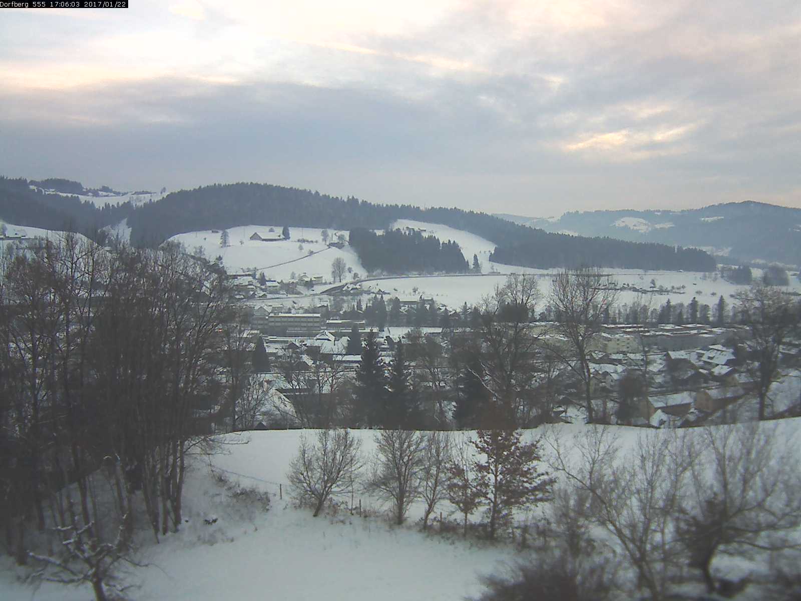 Webcam-Bild: Aussicht vom Dorfberg in Langnau 20170122-170601