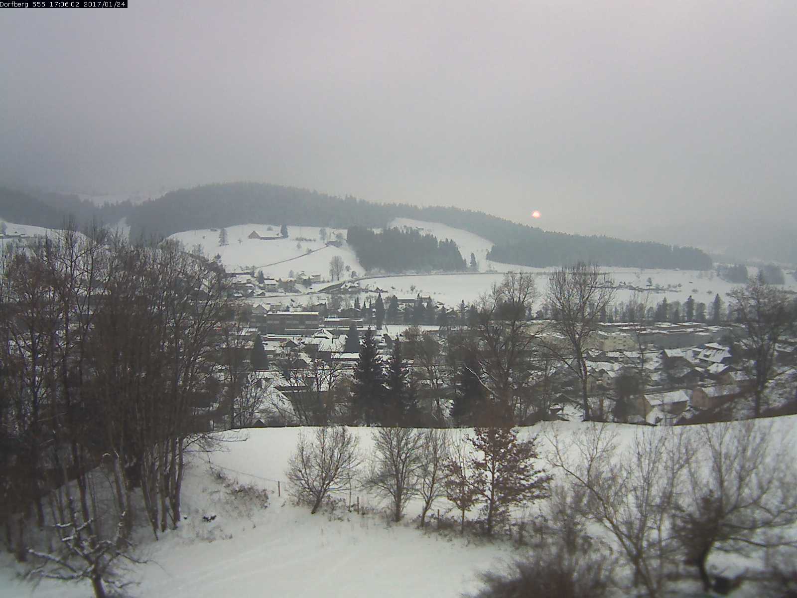 Webcam-Bild: Aussicht vom Dorfberg in Langnau 20170124-170601
