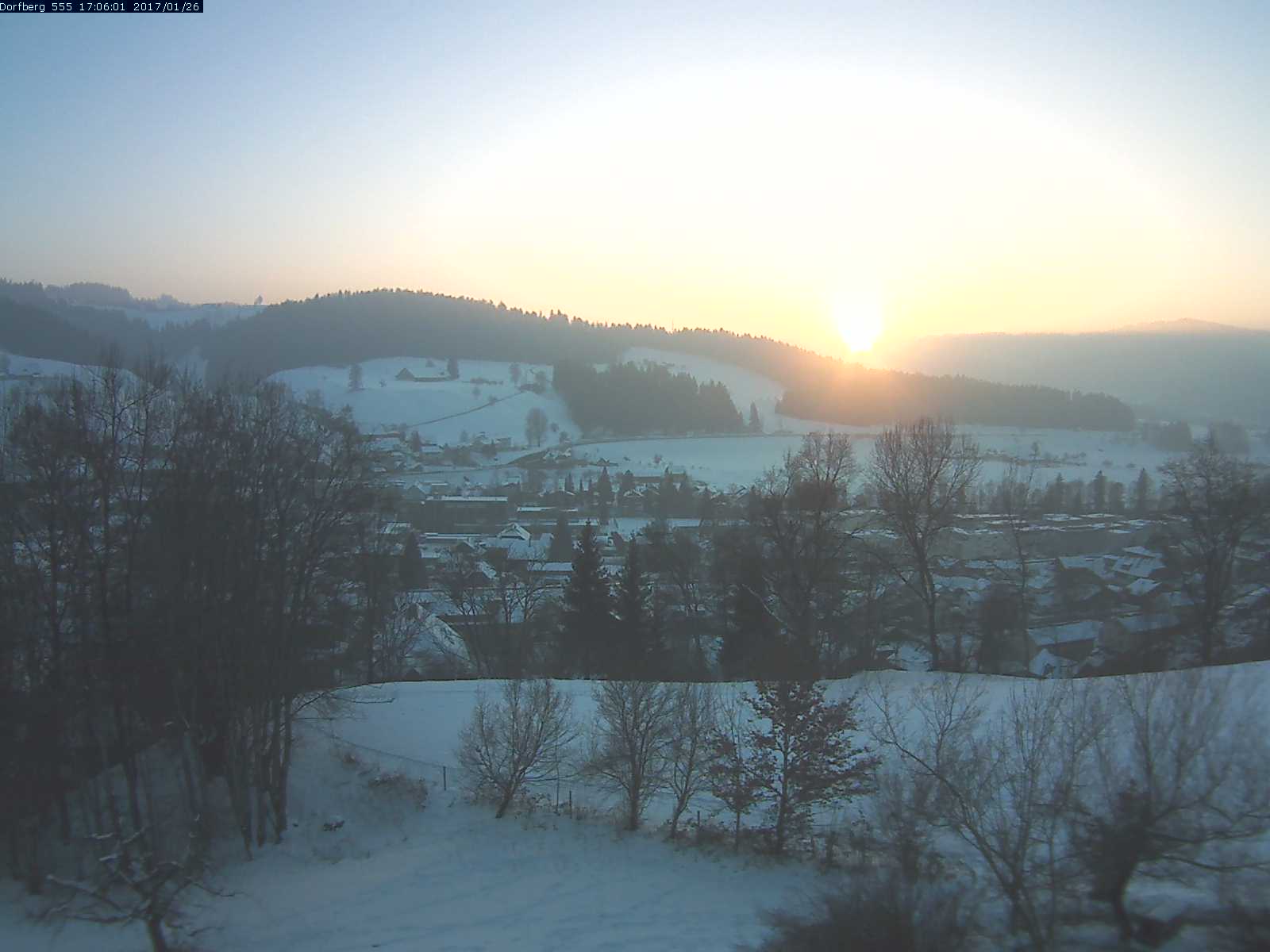 Webcam-Bild: Aussicht vom Dorfberg in Langnau 20170126-170601