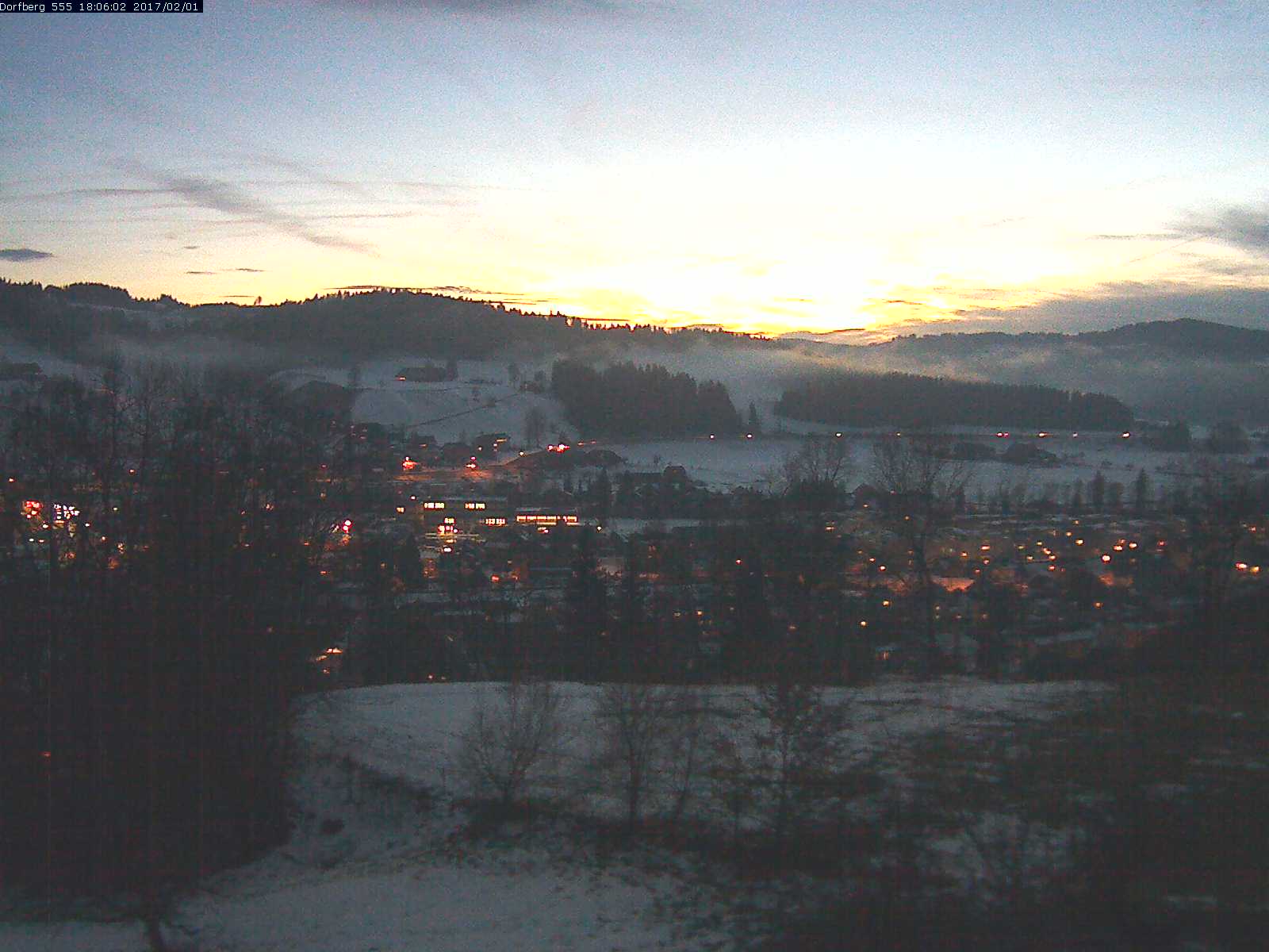 Webcam-Bild: Aussicht vom Dorfberg in Langnau 20170201-180601