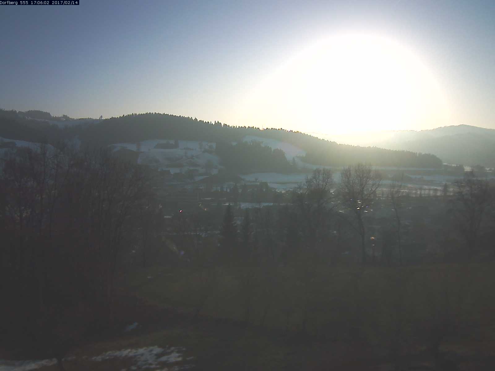 Webcam-Bild: Aussicht vom Dorfberg in Langnau 20170214-170601
