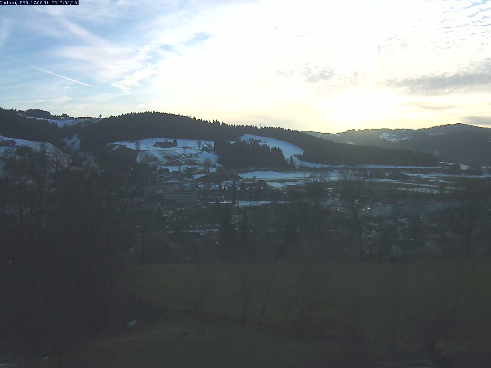 Webcam-Bild: Aussicht vom Dorfberg in Langnau 20170216-170601