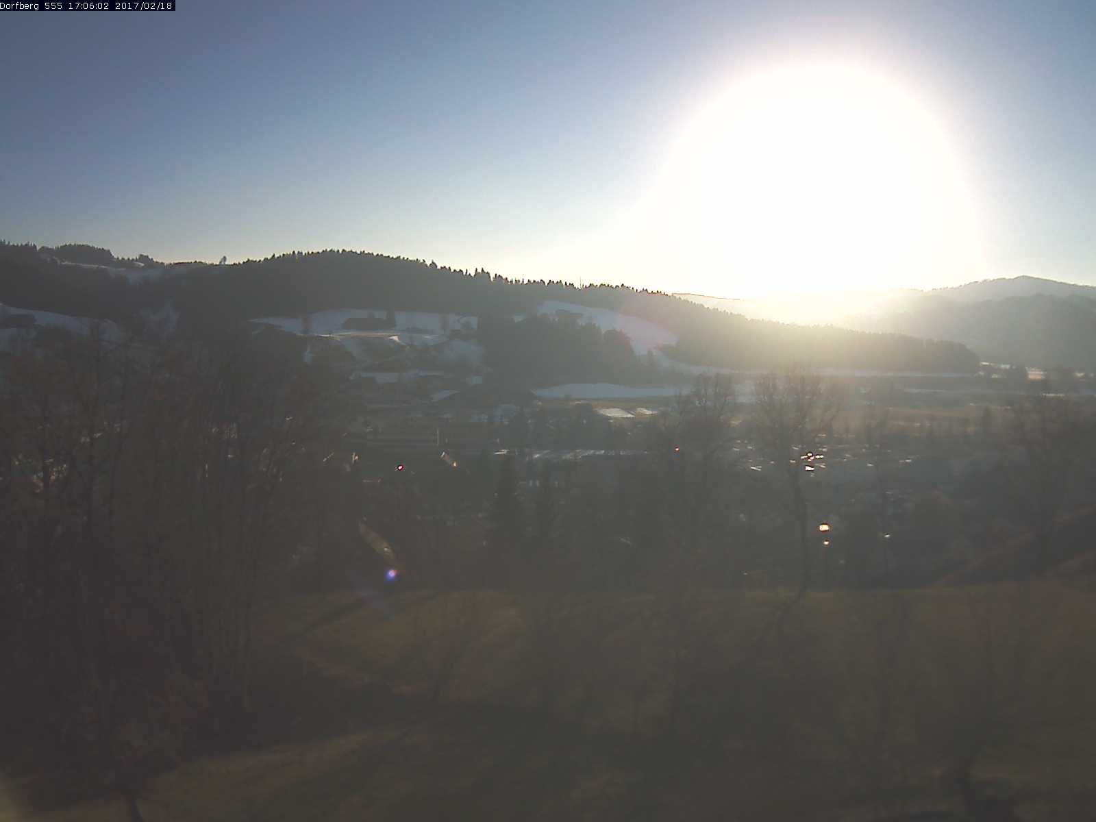 Webcam-Bild: Aussicht vom Dorfberg in Langnau 20170218-170601