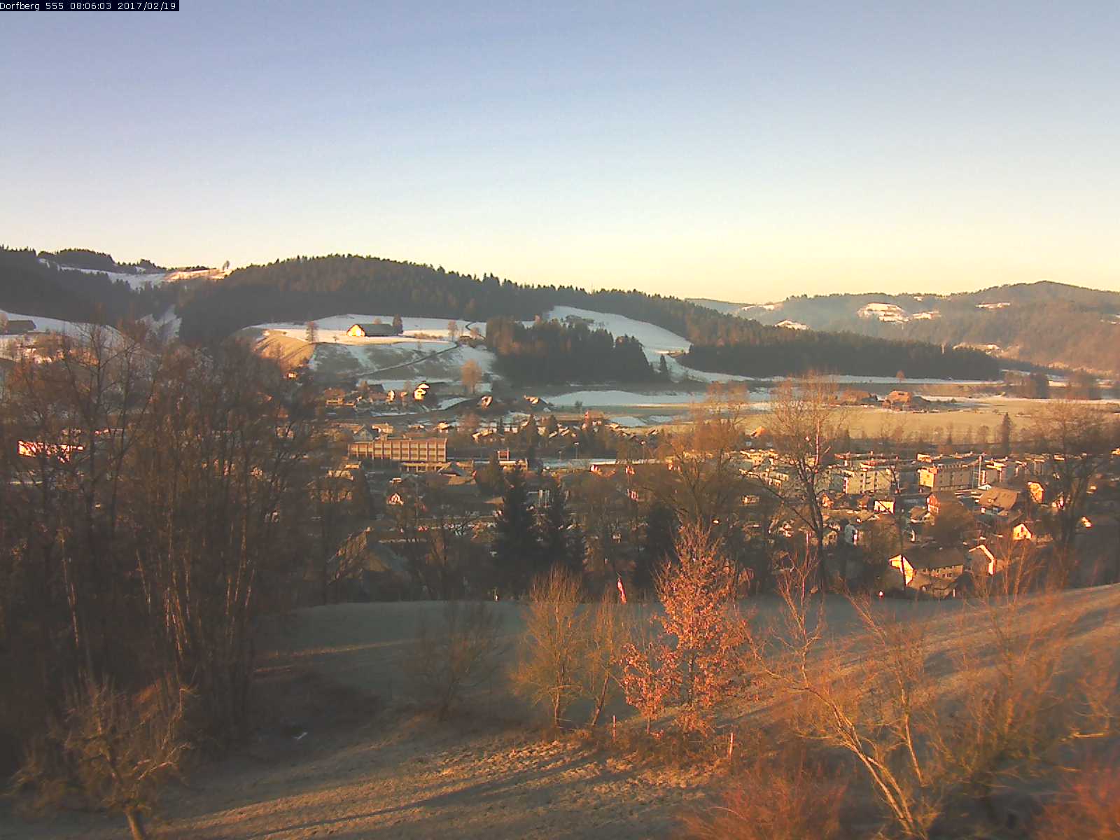 Webcam-Bild: Aussicht vom Dorfberg in Langnau 20170219-080601