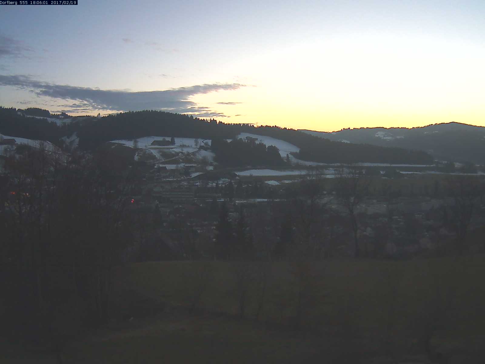 Webcam-Bild: Aussicht vom Dorfberg in Langnau 20170219-180601