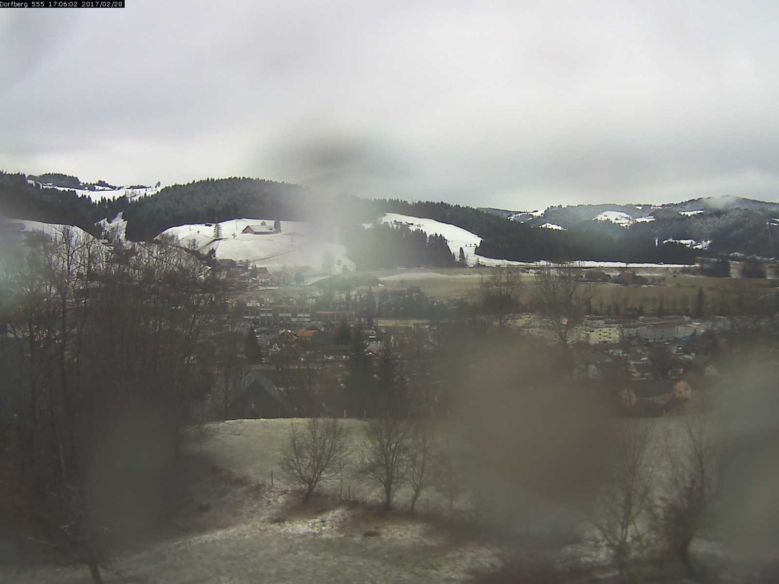 Webcam-Bild: Aussicht vom Dorfberg in Langnau 20170228-170601