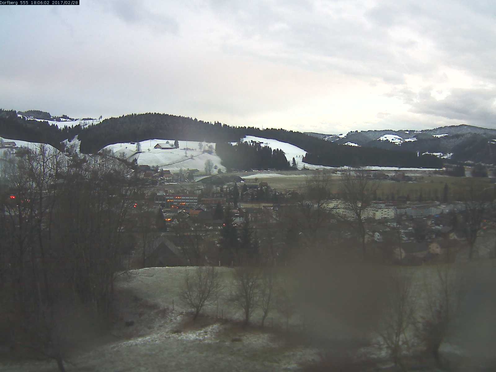 Webcam-Bild: Aussicht vom Dorfberg in Langnau 20170228-180601