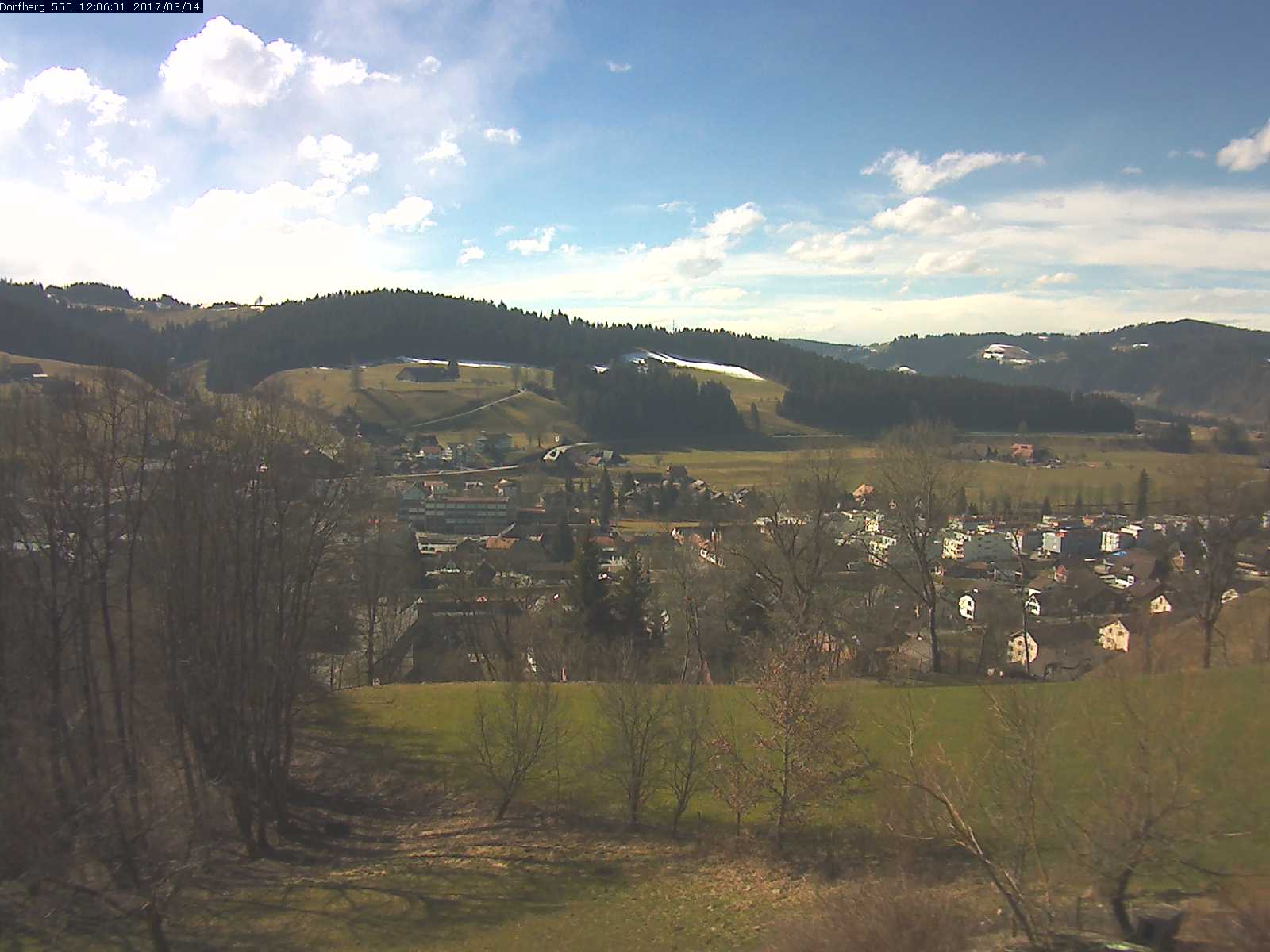 Webcam-Bild: Aussicht vom Dorfberg in Langnau 20170304-120601