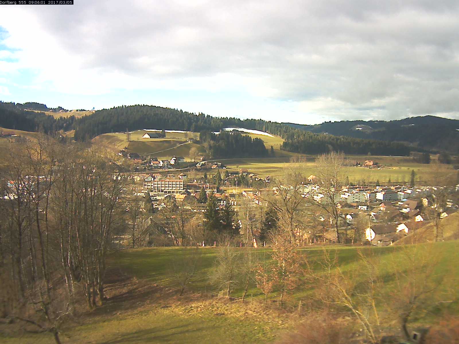 Webcam-Bild: Aussicht vom Dorfberg in Langnau 20170305-090601
