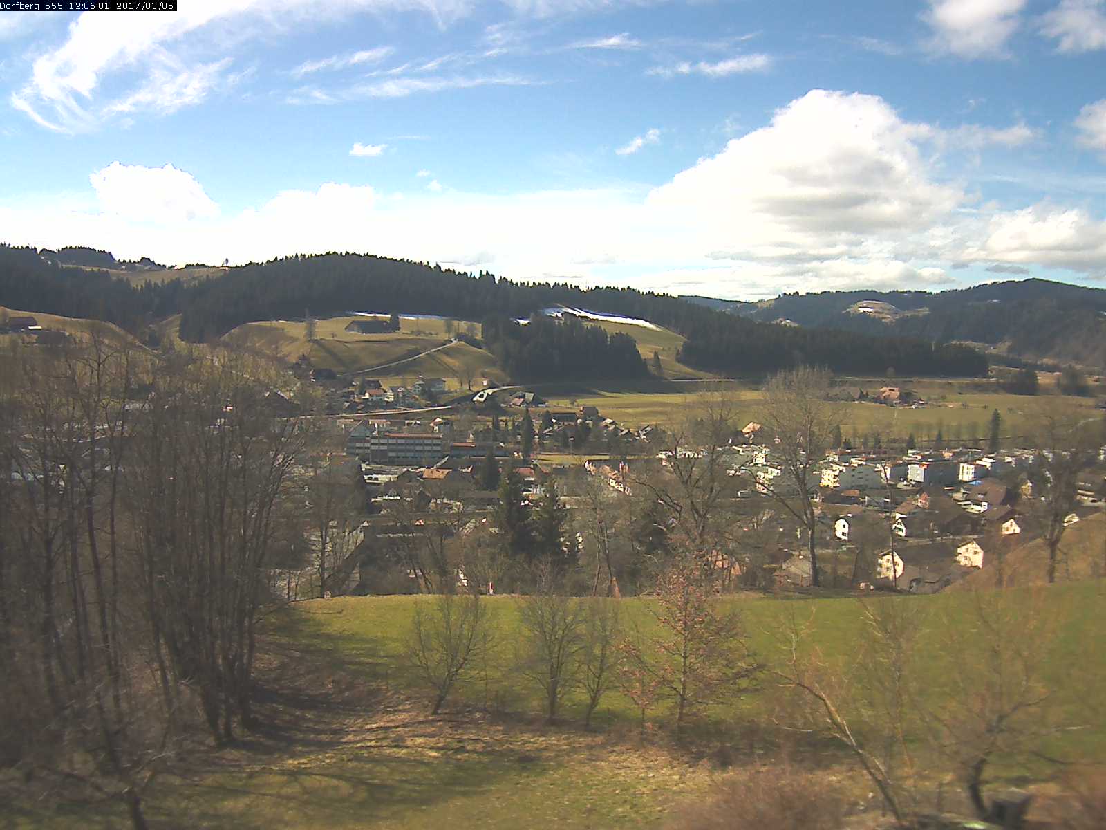 Webcam-Bild: Aussicht vom Dorfberg in Langnau 20170305-120601