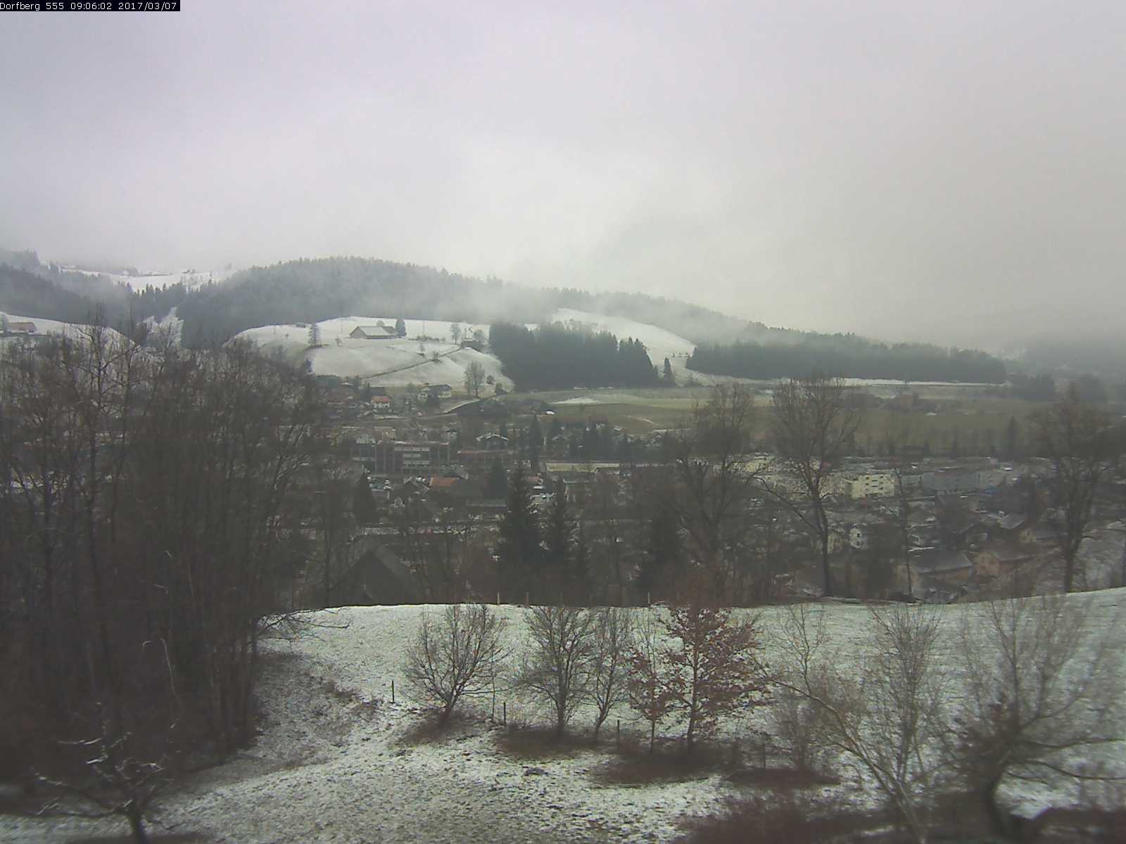 Webcam-Bild: Aussicht vom Dorfberg in Langnau 20170307-090601