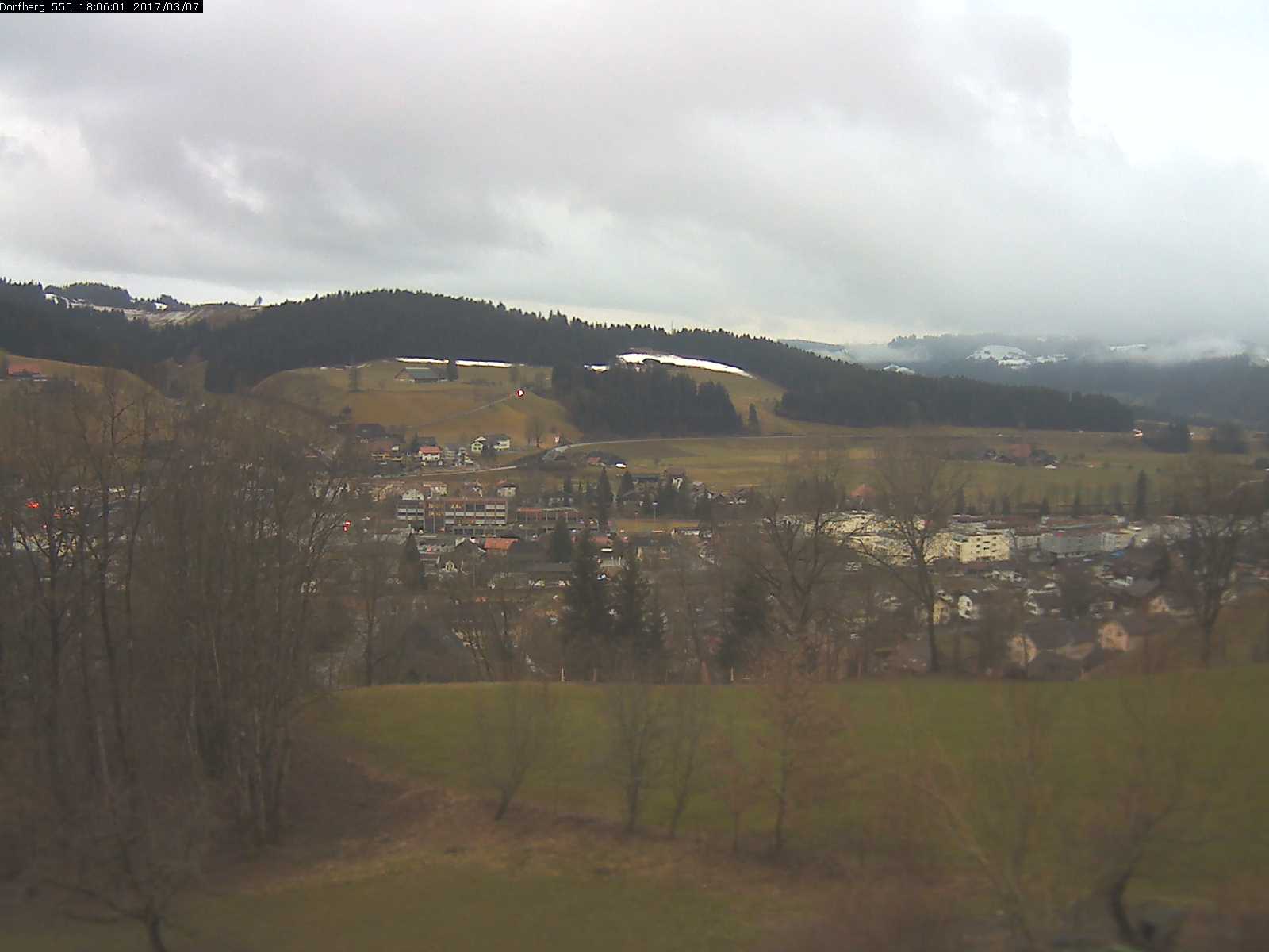 Webcam-Bild: Aussicht vom Dorfberg in Langnau 20170307-180601