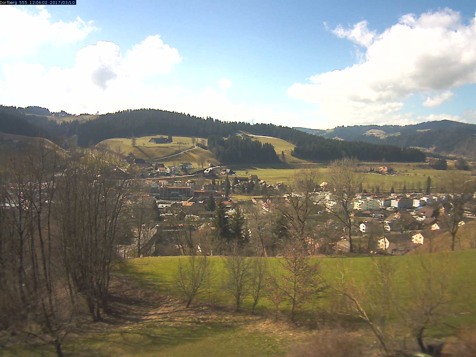 Webcam-Bild: Aussicht vom Dorfberg in Langnau 20170310-120601