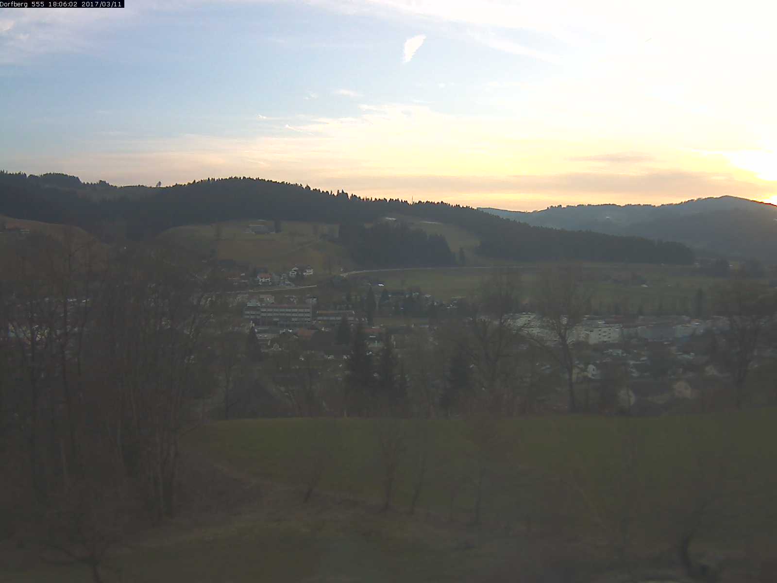 Webcam-Bild: Aussicht vom Dorfberg in Langnau 20170311-180601