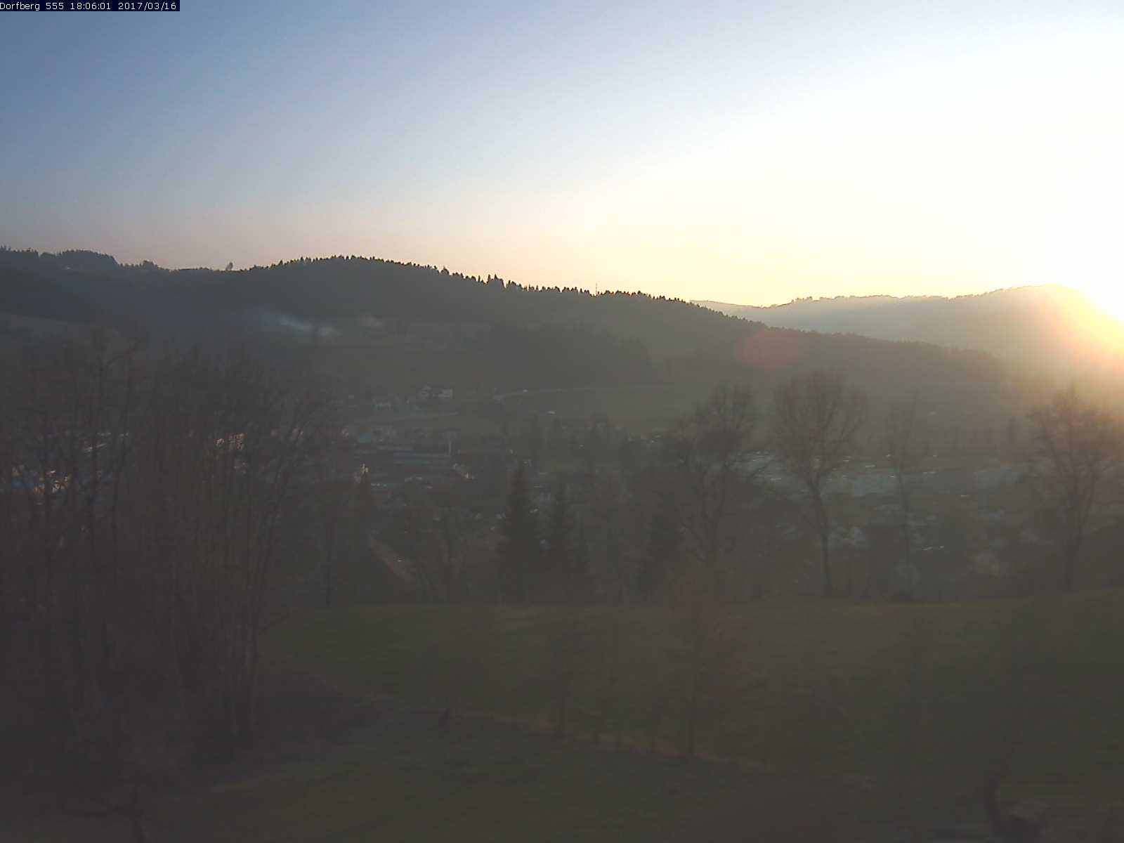Webcam-Bild: Aussicht vom Dorfberg in Langnau 20170316-180601