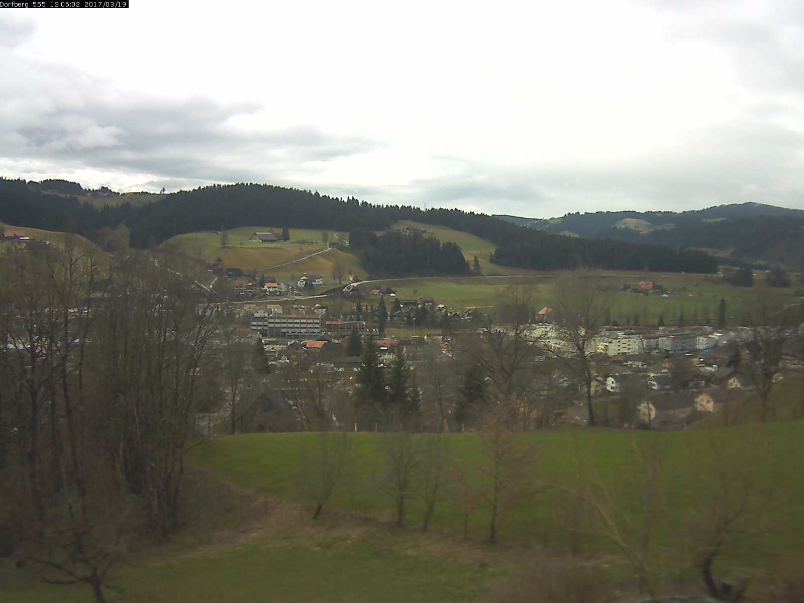 Webcam-Bild: Aussicht vom Dorfberg in Langnau 20170319-120601