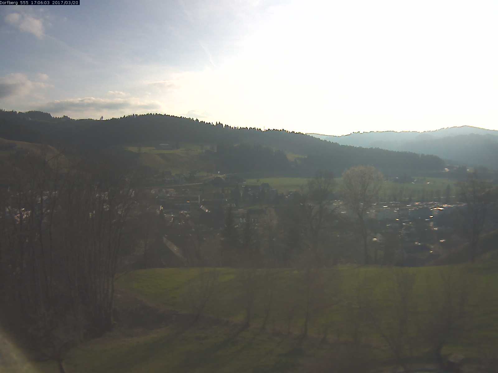 Webcam-Bild: Aussicht vom Dorfberg in Langnau 20170320-170601