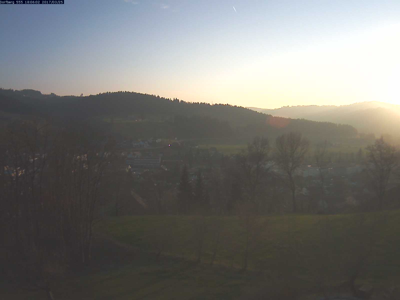 Webcam-Bild: Aussicht vom Dorfberg in Langnau 20170325-180601