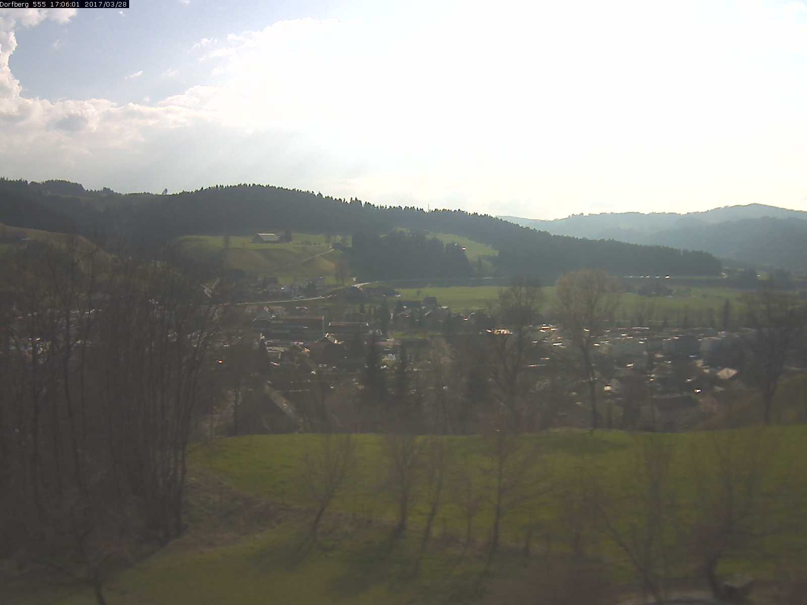 Webcam-Bild: Aussicht vom Dorfberg in Langnau 20170328-170601