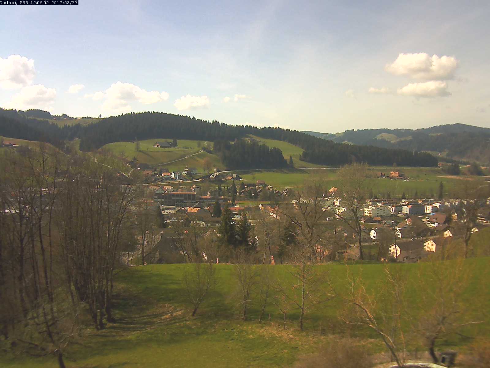 Webcam-Bild: Aussicht vom Dorfberg in Langnau 20170329-120602
