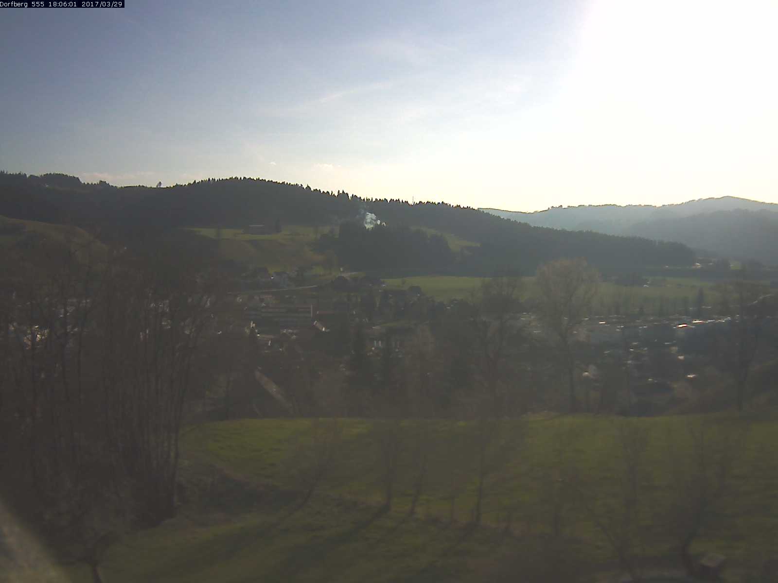 Webcam-Bild: Aussicht vom Dorfberg in Langnau 20170329-180601