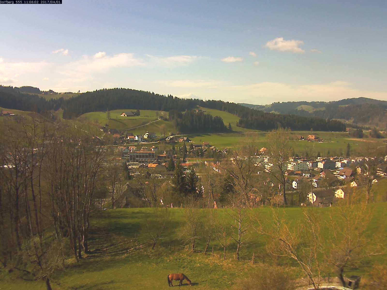 Webcam-Bild: Aussicht vom Dorfberg in Langnau 20170401-110601