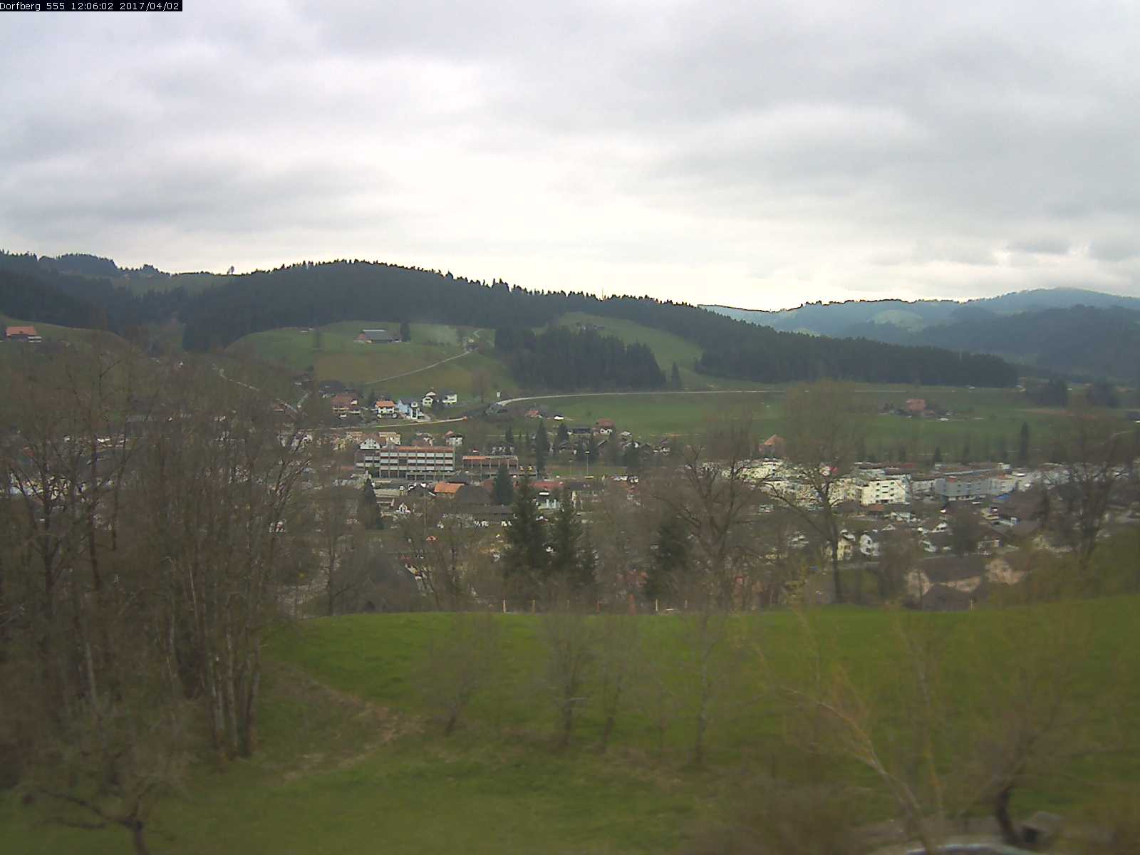 Webcam-Bild: Aussicht vom Dorfberg in Langnau 20170402-120601