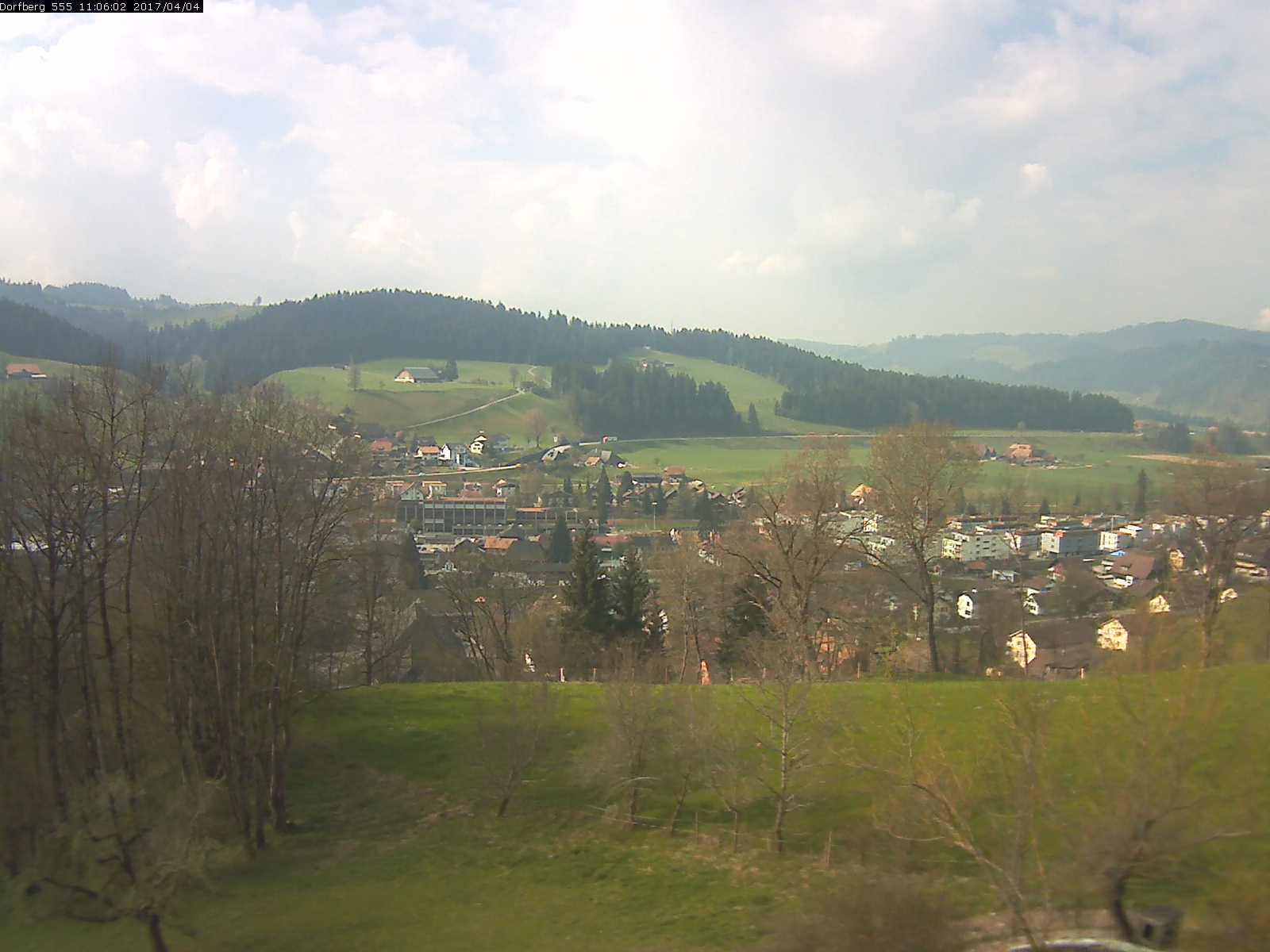 Webcam-Bild: Aussicht vom Dorfberg in Langnau 20170404-110601