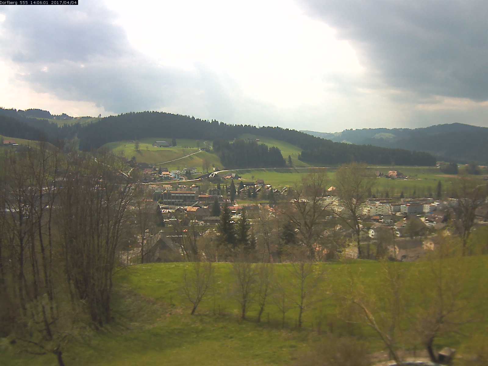 Webcam-Bild: Aussicht vom Dorfberg in Langnau 20170404-140601